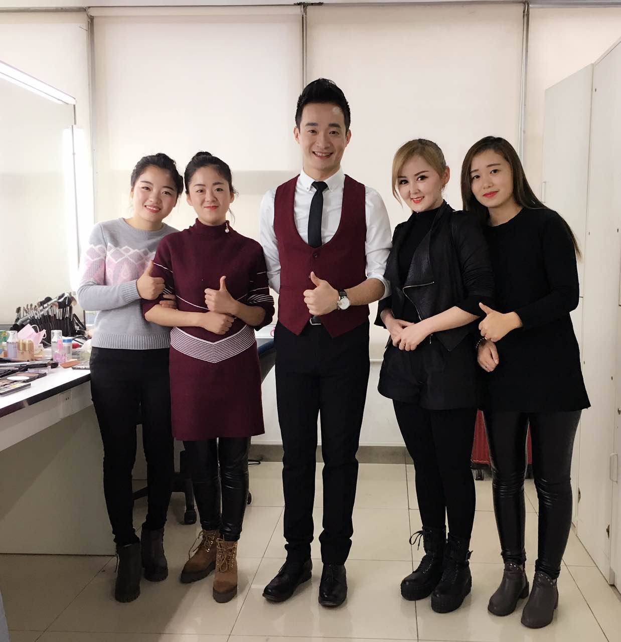 實戰更專業 尚藝承包《中國藝考》欄目師生造型讓專業設計服務再升級